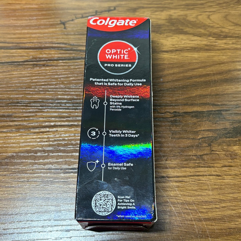 Colgate Optic White & Pro Series Toothpaste and Toothbrush Set - Picture 4 of 15